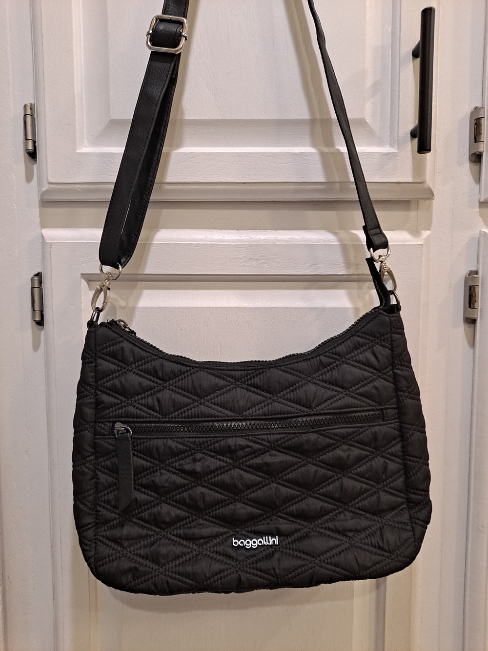 Baggallini Rare Sample Bag Modern Everywhere Hobo Black Quilted Crossbody